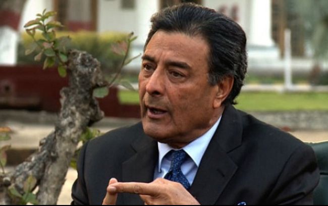 В Пакистане из-за атаки смертника погибли глава МВД и еще 8 человек