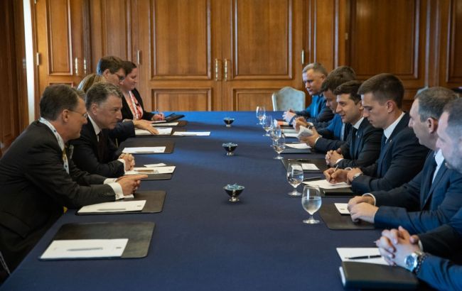 Зеленский в Торонто встретился с Волкером