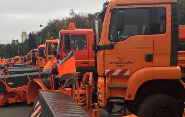 Парламент согласовал выделение средств на зимнюю технику для автодоров