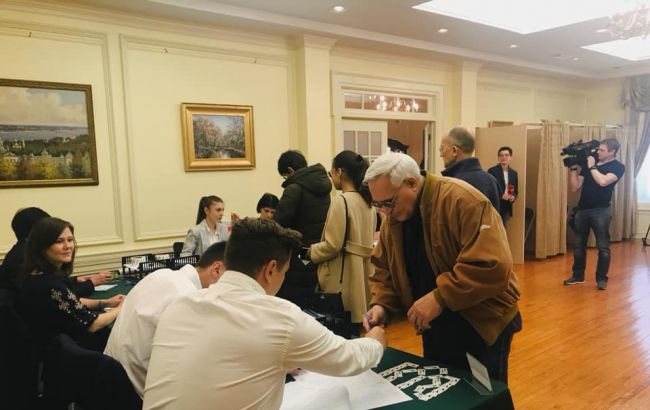 В США началось голосование на выборах президента Украины