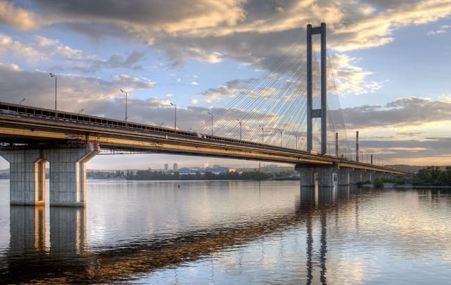 На столичном Южном мосту ограничат движение