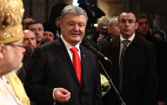 Порошенко поздравил Епифания с возведением на киевский престол