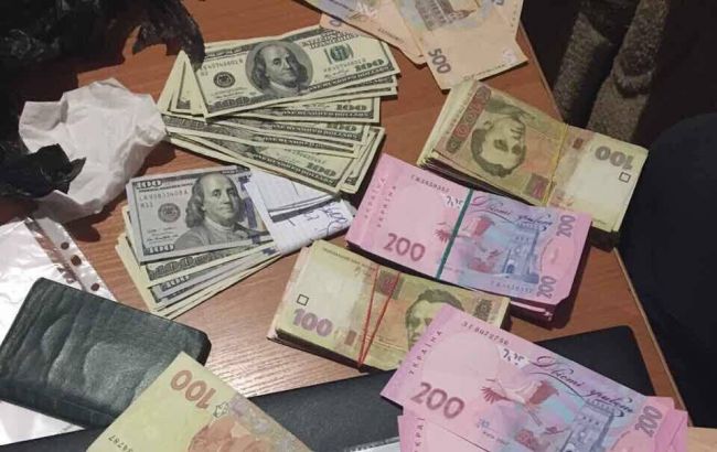 В Киеве полиция задержала двух наркоторговцев