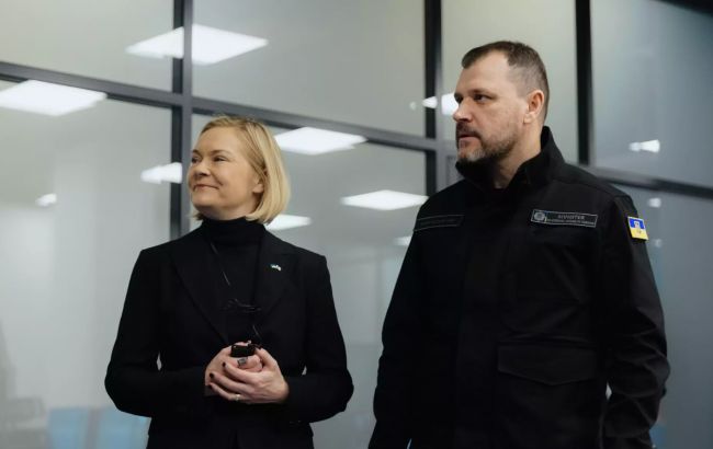 До Києва з візитом прибула голова МВС Фінляндії