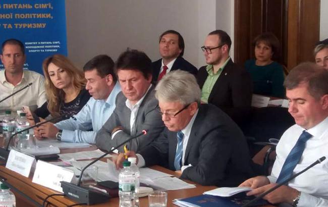 Комитет ВР рекомендует Кабмину предусмотреть 1 млрд гривен на жилищные кредиты для молодежи