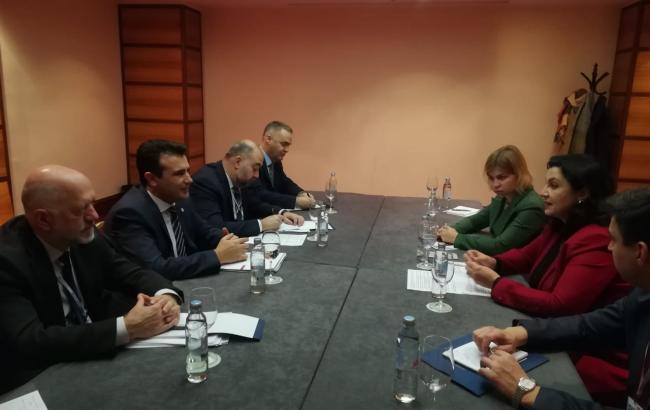 Украина призывает Македонию ввести санкции против России