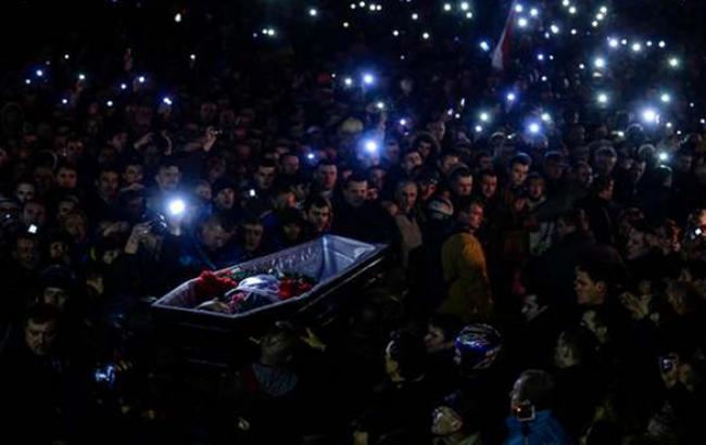 Порошенко вирішив присвоїти звання Героя України всім Героям Небесної сотні