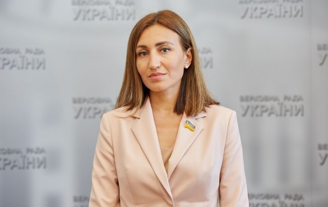 Плачкова: незрелость власти в принятии смелых решений тормозит установление мира