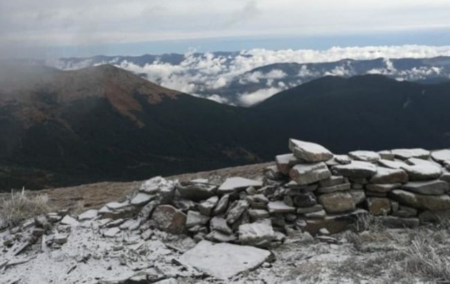 Спасатели просят не ходить в горы из-за резкого похолодания в Карпатах