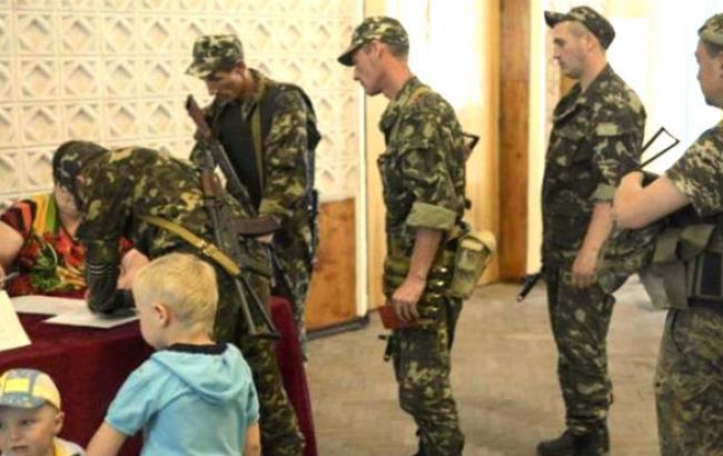 У ЦВК є два дні на врегулювання питання голосування на виборах військових у зоні АТО, - Петренко