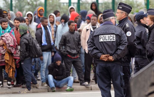 Венгрия ввела чрезвычайное положение в двух регионах из-за притока мигрантов