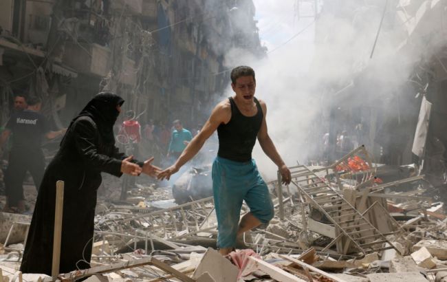 Война в Сирии: в результате авиаударов и обстрелов Алеппо погибли 49 гражданских