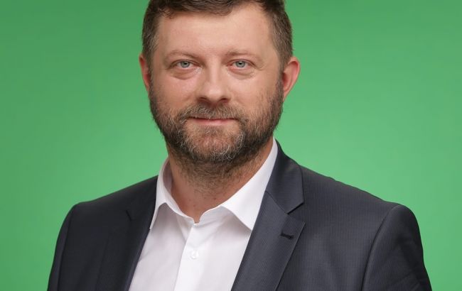 Стало відомо, хто може очолити "Слугу народу" замість Разумкова