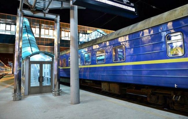 "Укрзализныця" назначила 11 дополнительных поездов на Покров