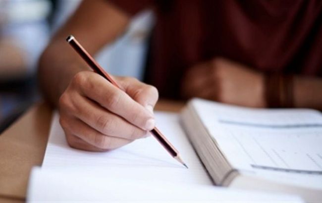 Абитуриенты будут сдавать упрощенное ВНО онлайн, но при физическом присутствии: как это будет