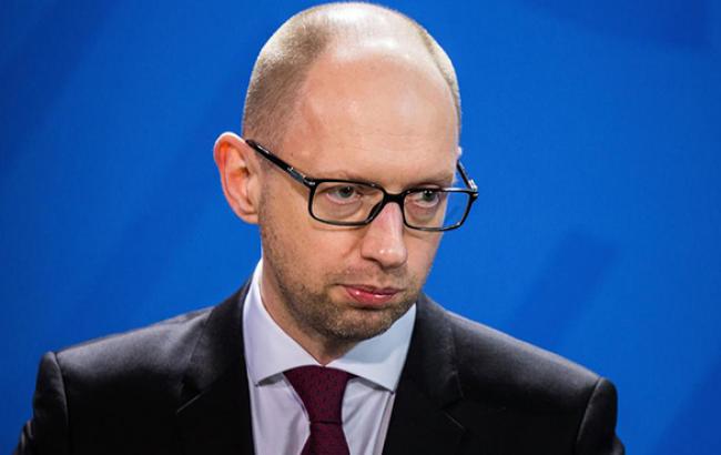 Яценюк поручил МВД расследовать факт присвоения Исаенко статуса участника АТО