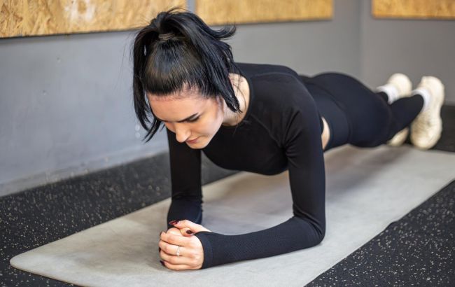 Делайте это упражнение ежедневно дома, чтобы накачать крепкий пресс