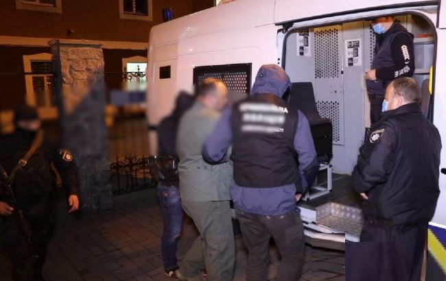 Похищали людей и совершали разбойные нападения: на Закарпатье задержали банду