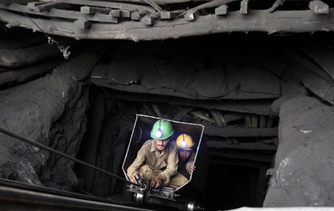 Минэнерго планирует начать процесс приватизации госшахт в апреле 2015 г