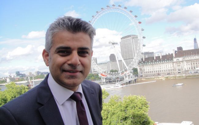 В Лондоне объявили чрезвычайную ситуацию из-за штамма "Омикрон"