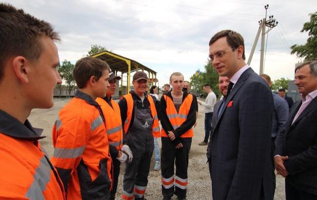 Асфальтні заводи "Автомагістраль-Південь" - це нова якість українських доріг, - Омелян