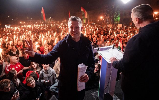 От "Россияне, домой" до "возвращения в Европу": как венгры и лидеры ЕС поздравили Мадьяра