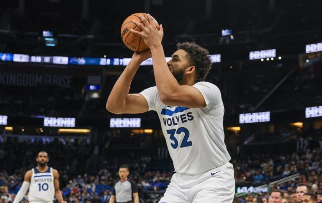 Форвард "Міннесоти" данком у силовому стилі декласував оборону "Орландо": момент дня в НБА