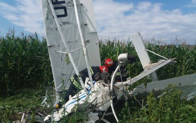 В Черновицкой области при падении дельтаплана пострадали двое людей