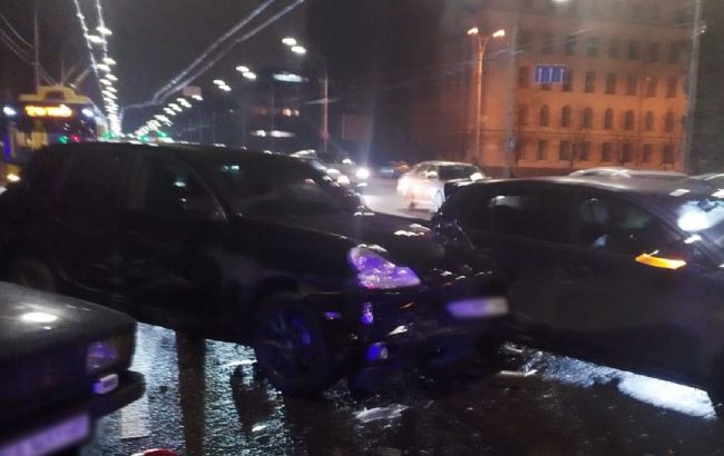 Влаштував ДТП і відкрив стрілянину: у Києві затримали водія Porsche