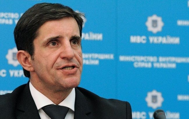 Украине нужен хотя бы один дежурный самолет для эвакуаций, - Шкиряк