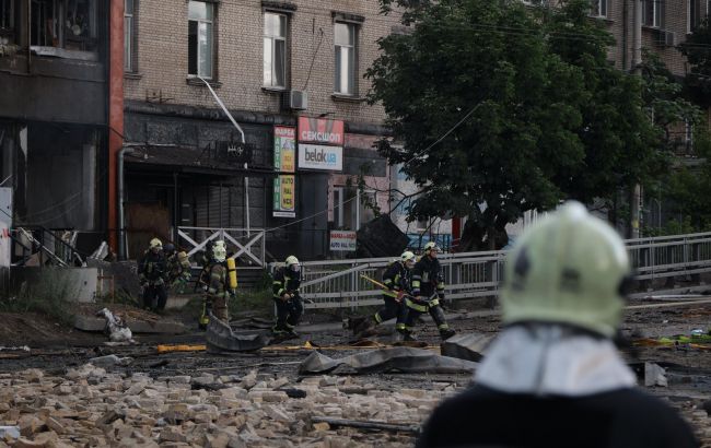 У Києві зросла кількість поранених рятувальників, є "важкі"
