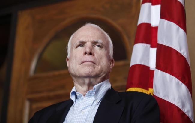 Маккейн заявил, что Путин предоставляет большую опасность, чем ИГИЛ