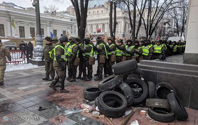 Задержанных в столкновениях под Радой доставили в управление полиции, - МВД