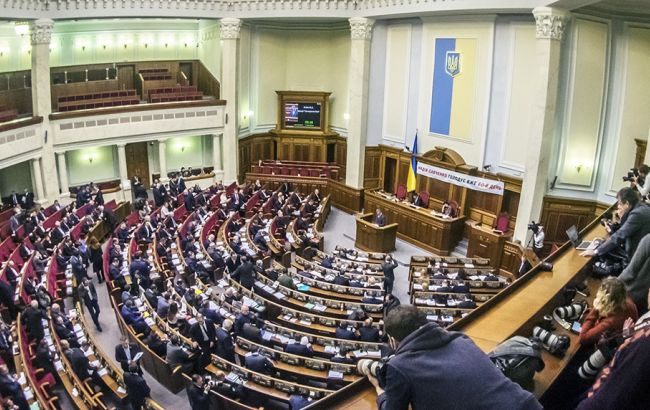 ОПОРА: у ВР жінки-нардепи працювали у ВР краще за чоловіків в 2015