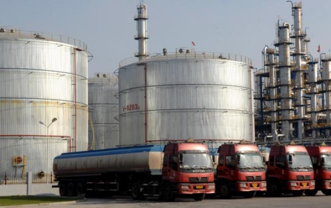 Нефть Brent подешевела на 0,43 долл. до 85,40 долл./баррель, WTI - на 0,23 долл. до 80,77 долл