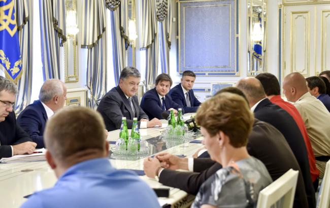 Рада намерена разрешить ввоз по сниженным акцизам одного б/у авто на украинца