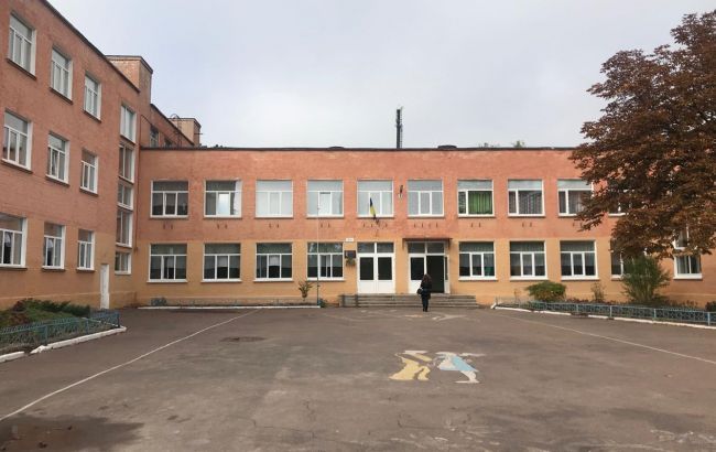 Полиция установила причастных к распылению газа в школе Чернигова