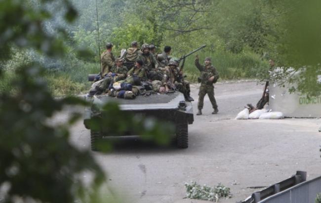 Боевики продолжают обстрелы позиций сил АТО в районе Бахмутки, - СНБО