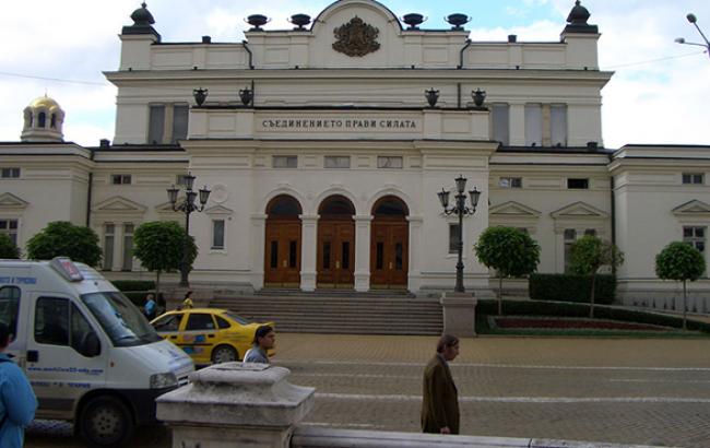 Парламент Болгарии утвердил новое правительство и премьер-министра