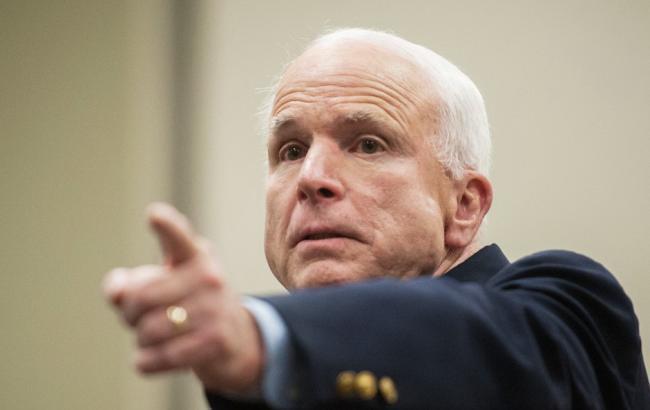 Маккейн заявил о возможности ограничить полномочия Трампа в вопросе санкций против РФ