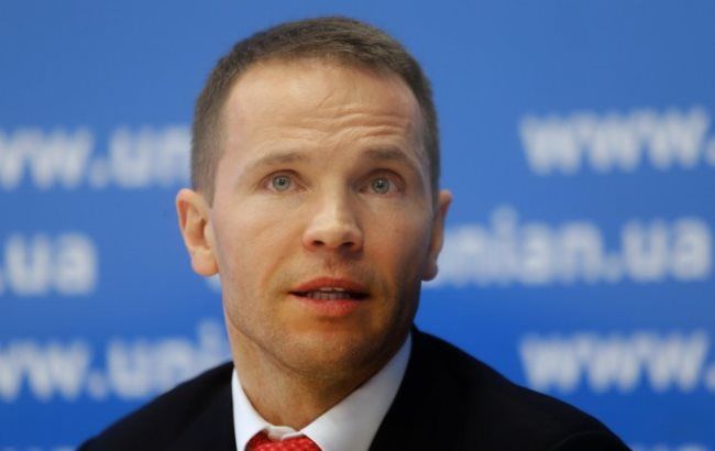 НАБУ просят расследовать возможные схемы Пашинских и чиновников Минобороны по средствам связи для армии