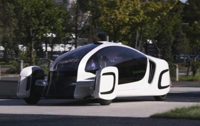 В Японии представили первый электромобиль с пластиковым кузовом