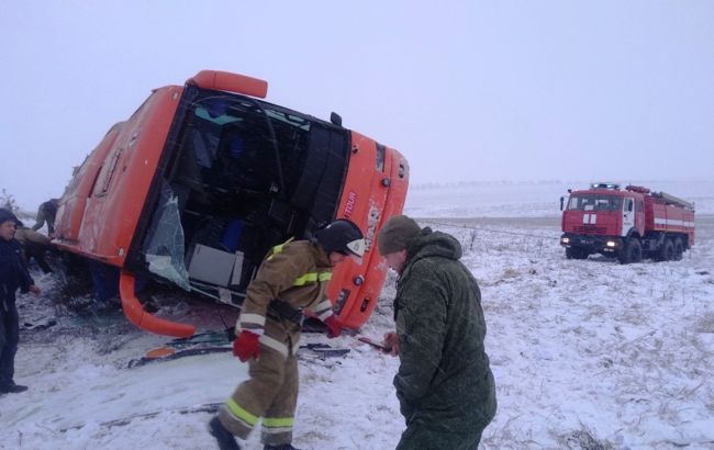 В ОРДО по пути в Крым перевернулся автобус, есть жертвы и пострадавшие