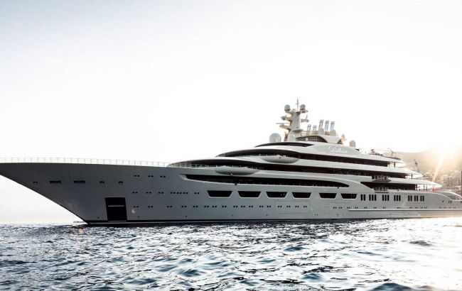 В Германии конфисковали крупнейшую яхту в мире, принадлежащую российскому олигарху