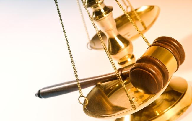 Суд над Януковичем начал рассмотрение доказательств против советника Путина