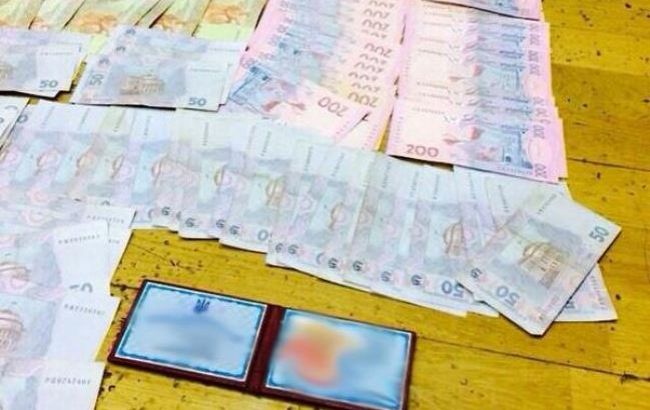 НАБ открыло уголовное производство по факту попытки дать взятку замглавы МОН