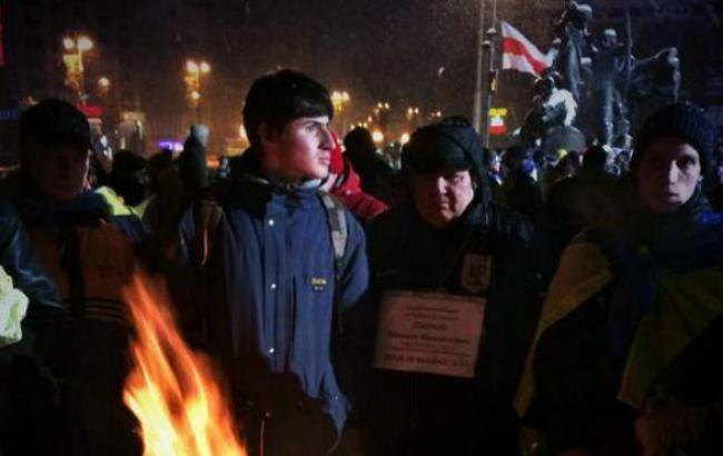 На Майдане проходит акция "Ночь памяти"
