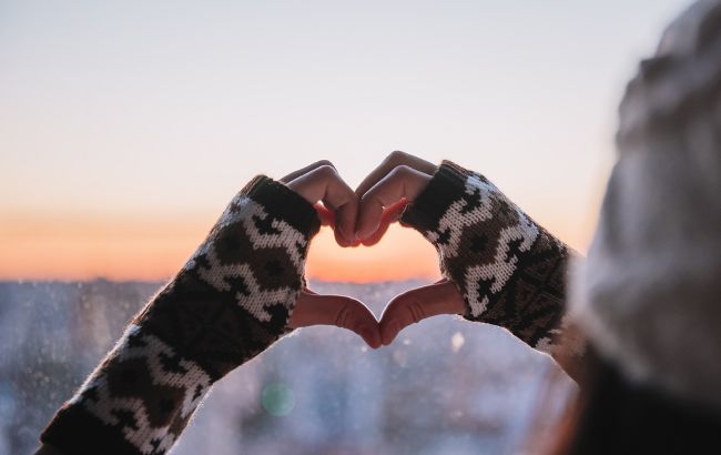 Уход за кожей рук во время холодов: эксперты раскрыли несколько секретов