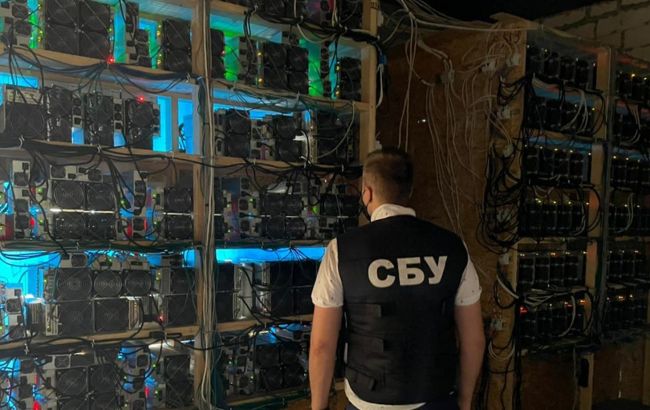 Без света и воды могло оказаться пол Черниговской области. СБУ заблокировала криптооферму