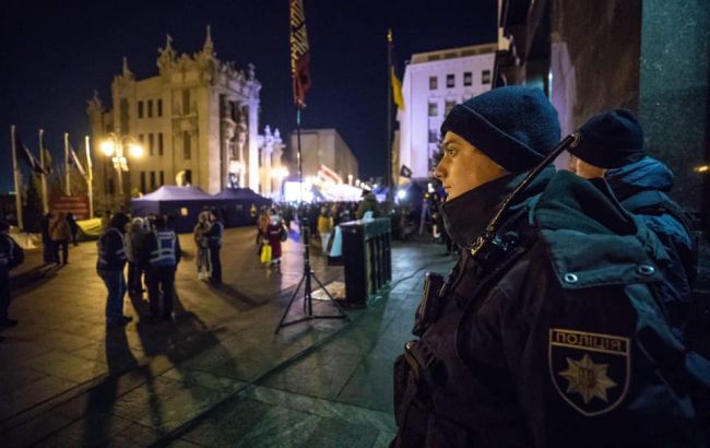 Акції під Офісом президента проходять мирно, - поліція